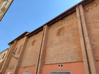 Fianco - Chiostro di Santa Croce a Casale Monferrato