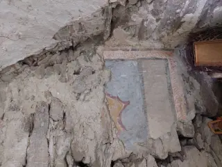 Affreschi  abside superiore - Cappella della Madonna della Rocca a Barge