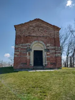 Facciata - Chiesa di San Lorenzo a Tigliole