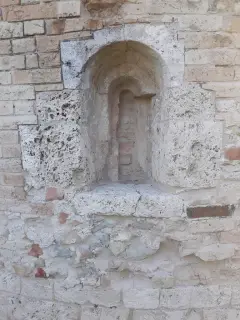 Monofora - Chiesa di San Michele a TonengoFrazione Ottini
