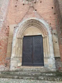 Portale - Chiesa di San Francesco a Cassine