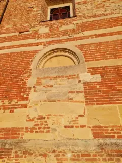 Resti del portale - Parrocchiale dei Santi Vittore e Corona a PenangoFrazione Cioccaro