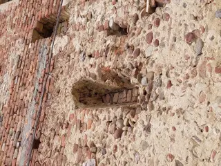 Monofora tamponata - Chiesa di San Giovanni Battista Lontano a Bra