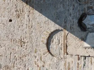 Porta tamponata - Parrocchiale di San Desiderio a San Didero