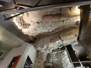 Condotti del Fonte battesimale - Duomo o Cattedrale di San Lorenzo a Alba