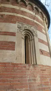 Monofora - Chiesa della Madonna della Neve a Castell'Alfero