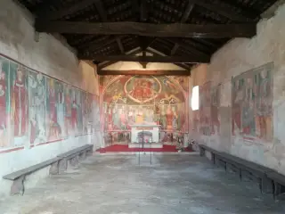 Interno affrescato - Chiesa Cimiteriale dei Santi Nazario e Celso a CaltignagaFrazione Sologno