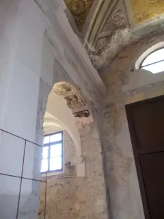 Sottarco sesta campata Sud, teoria delle sibille - Ex Chiesa dei Santi Pietro e Paolo a Caraglio