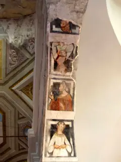 Sottarco sesta campata Sud, Sibilla Sama, Frigia e altre due - Ex Chiesa dei Santi Pietro e Paolo a Caraglio