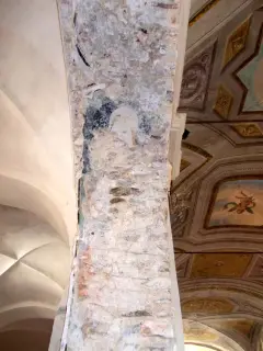 Sottarco quinta campata Nord odierna, affreschi - Ex Chiesa dei Santi Pietro e Paolo a Caraglio