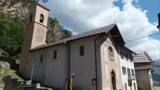 Fianco e campanile - Parrocchiale di San Pietro a Argentera