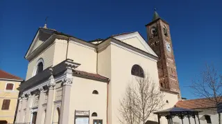 Facciata e campanile - Parrocchiale di San Lorenzo a Carisio