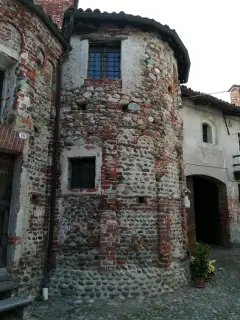 Abside - Chiesa di San Pietro a Carpignano Sesia