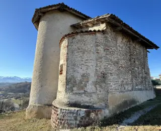 Absidi lato sinistro - Chiesa di San Pietro a CarrùFrazione San Pietro