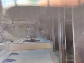 Interno dalla finestrella votiva - Cappella della Madonna dei Prati a Centallo