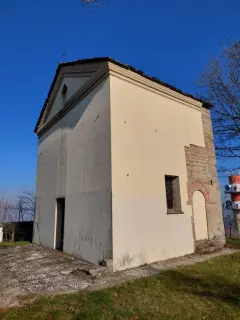 Facciata e fianco - Chiesa di San Lorenzo a Cavatore