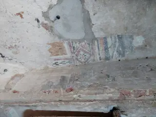 Affreschi alla base del campanile - Chiesa di Santa Maria della Pieve a Cavallermaggiore