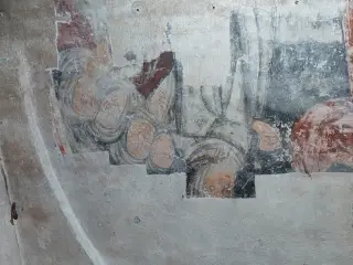 Affreschi alla base del campanile - Chiesa di Santa Maria della Pieve a Cavallermaggiore