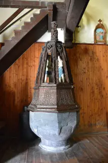 Fonte battesimale - Parrocchiale di Nostra Signora della Neve a Cesana TorineseFrazione Bousson