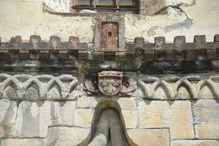 Portale - Parrocchiale di Nostra Signora della Neve a Cesana TorineseFrazione Bousson