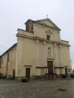 Facciata - Chiesa dei Santi Gervasio e Protasio a Cisterna d'Asti
