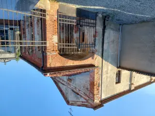 Portico e fianco sinistro - Chiesa del Cimitero a Cossano Canavese