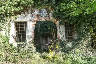 Facciata - Resti Chiesa di Santa Maria in Castellazzo a CureggioFrazione Castellazzo