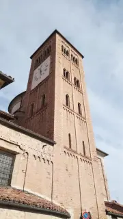 Campanile - Chiesa di San Pietro a Cherasco