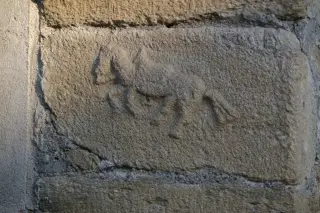 Bassorilievo con animale - Cappella di San Rocco e San Sebastiano a Exilles