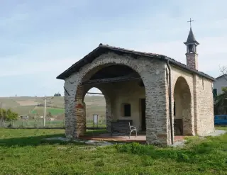 Facciata - Cappella di San Nicola da Bari o San Nicolao a Farigliano