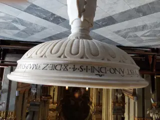 Acquasantiera - Collegiata o Duomo o Cattedrale di Santa Maria e San Giovenale a Fossano