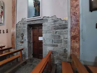 Tracce della muratura originale - Parrocchiale di San Pietro a Gargallo
