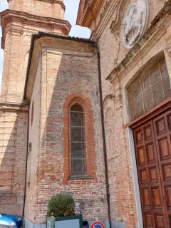 Finestra neogotica - Parrocchiale di San Secondo a Govone