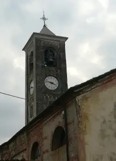 Fianco e campanile - Parrocchiale dei Santi Quirico e Giulitta a Greggio