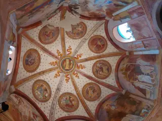 Affreschi della volta - Battistero dei Santi Gervaso e Protaso a Baveno