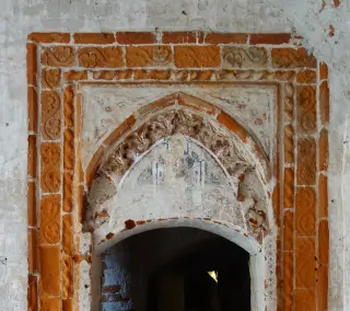 Tracce di affresco Madonna col Bambino - Parrocchiale Cripta di Sant'Olimpio o San Pietro o San Biagio a Lenta