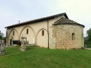 Vista - Cappella Cimiteriale di Santa Maria del Luchinetto a LesegnoFrazione Prata