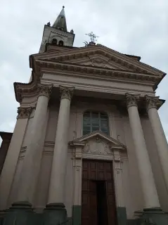 Facciata - Parrocchiale di San Lorenzo a Livorno Ferraris
