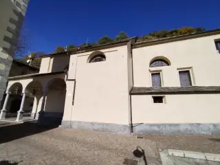 Fianco - Chiesa di San Rocco a LoregliaFrazione Chesio